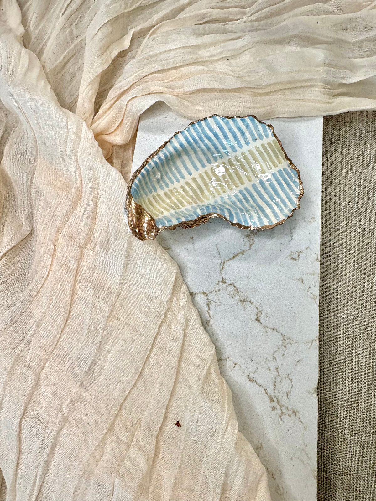 Tidal Dash Ivory | Oyster Shell Dice & Trinket Dish