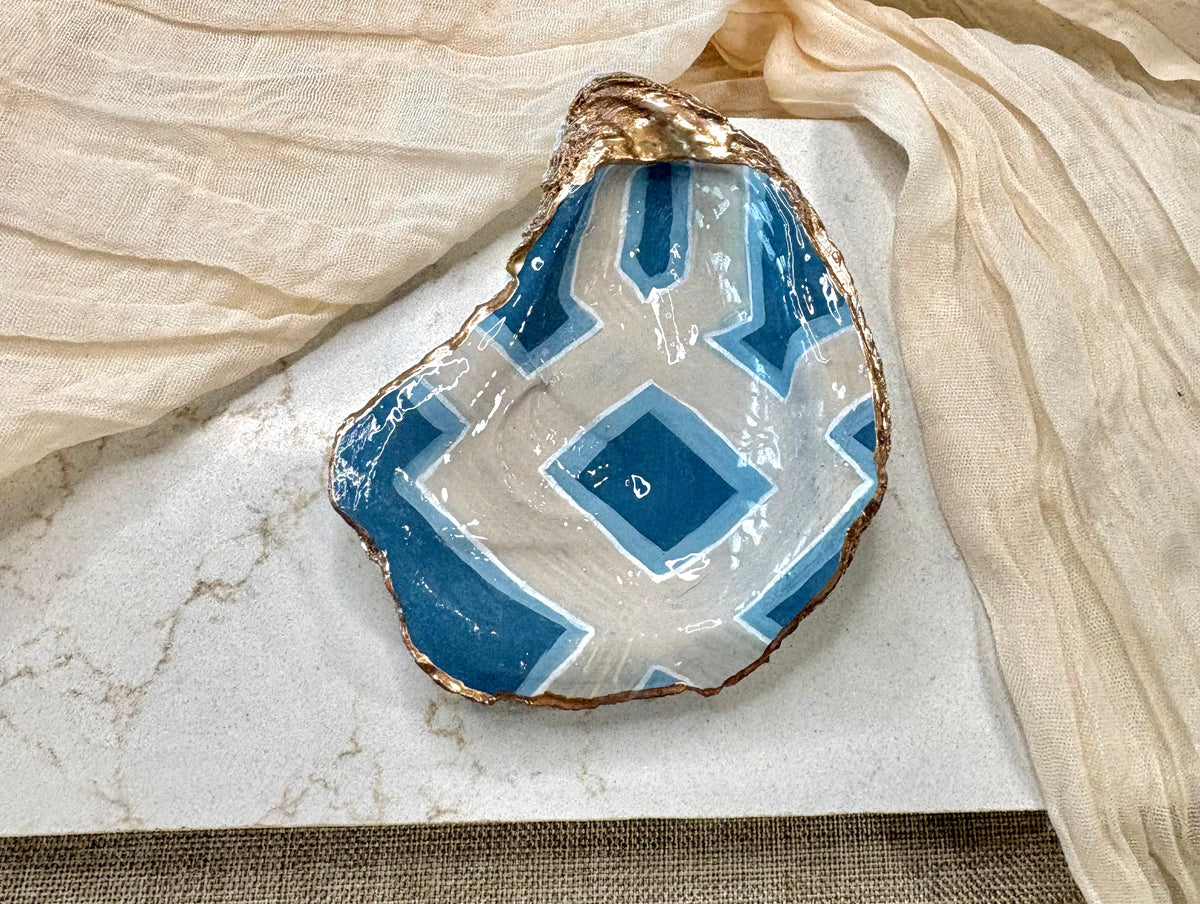 Harbor Diamond Blue | Oyster Shell Dice & Trinket Dish